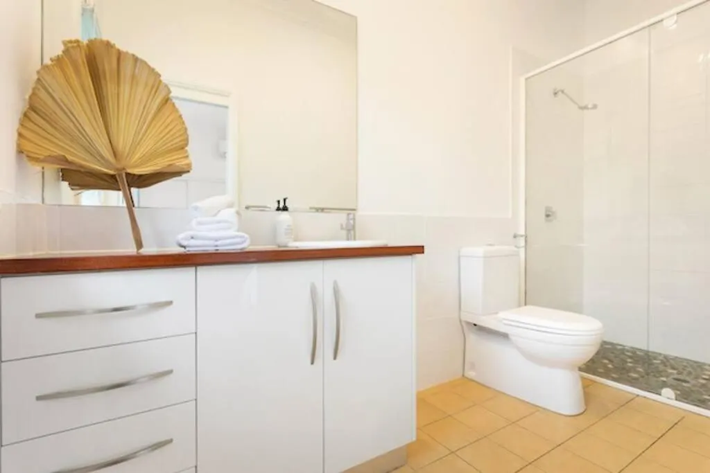 Fuller Holidays - Hacienda, Luxury 5 Bedroom Home With Pool Byron Bay 0*,